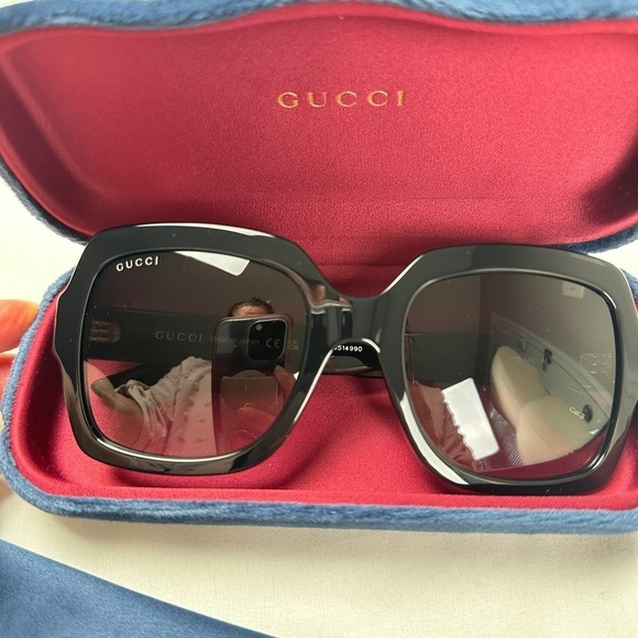 Gucci Black Minimal Square Sunglasses w/Logo main image 6